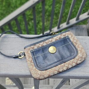 Vintage Coach Navy Leather & Jacquard Signature Wristlet